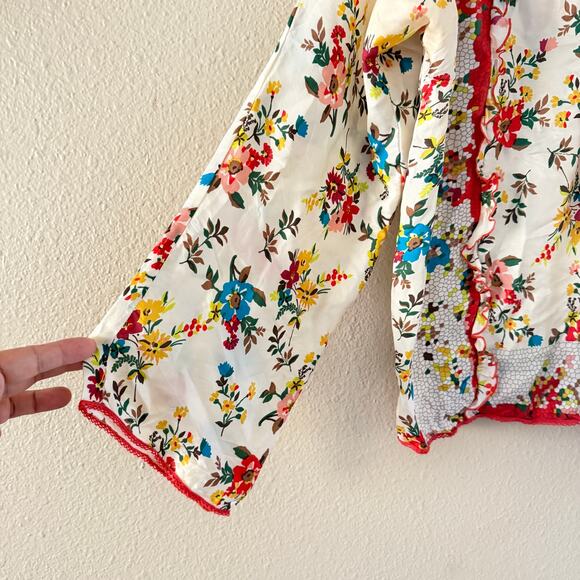 Johnny Was Silk Floral blouse with Ruffle Details - Picture 6 of 7